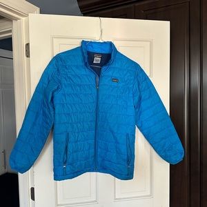 Boys Patagonia nano puff jacket. Cobalt blue size Xl (14)
